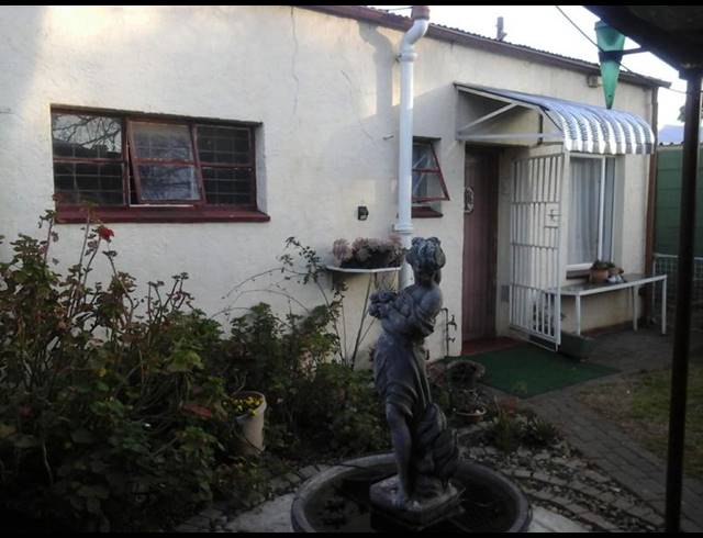 4 BEDROOM HOUSE FOR SALE IN PARK WEST